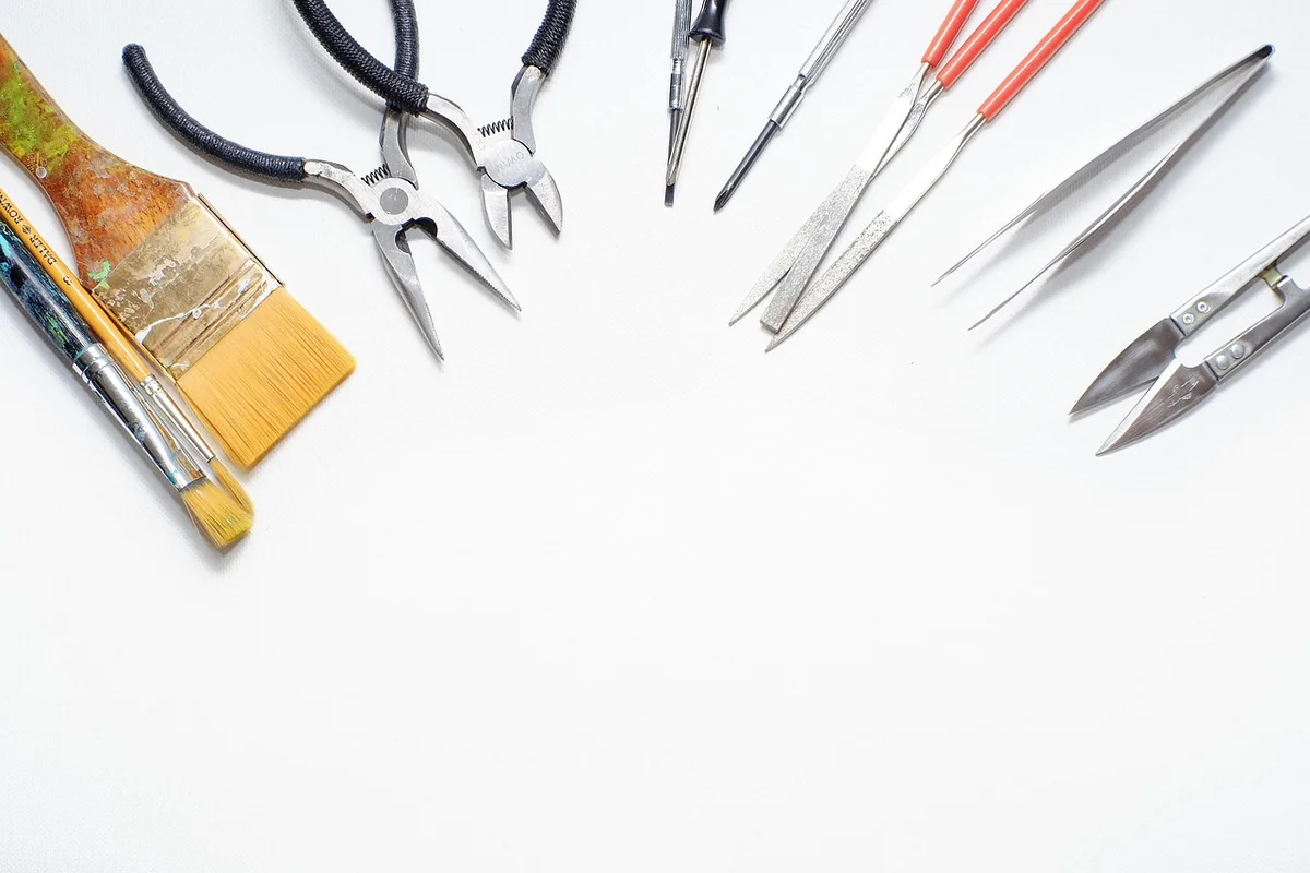 Les outils indispensables pour se lancer dans le bricolage en 2026 : guide complet